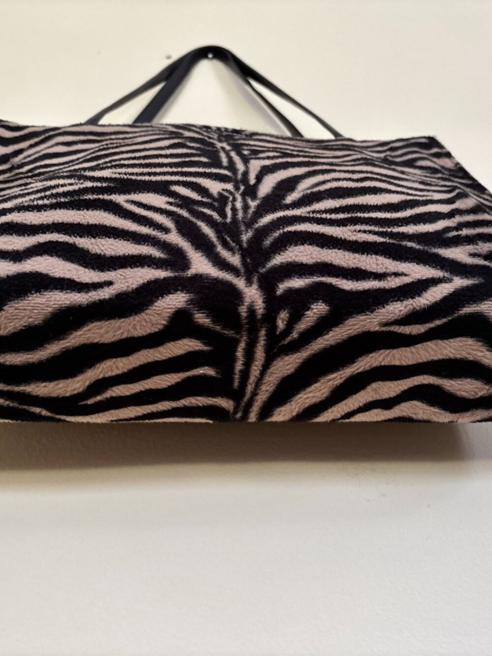 Vintage Kate Spade Animal Print Tote Bag with Red Interior. Excellent Condition - Picture 10 of 10